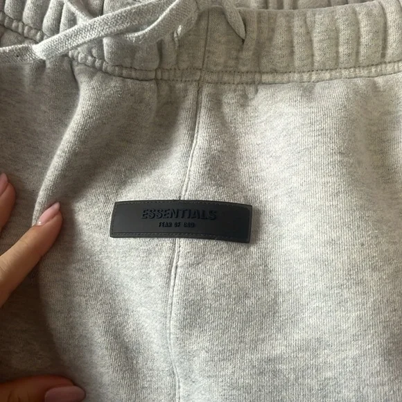 Essentials men sweats - Picture 3 of 6